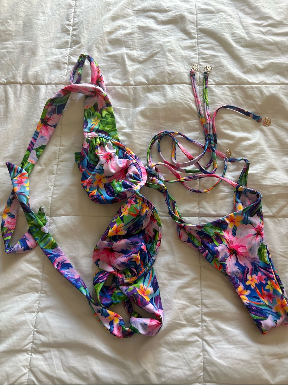 Floral Multi-Color Women's Bikini Set - Tropical Print